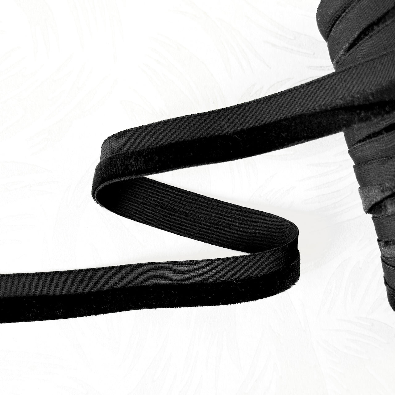 Black_Velvet_Stretch_Piping
