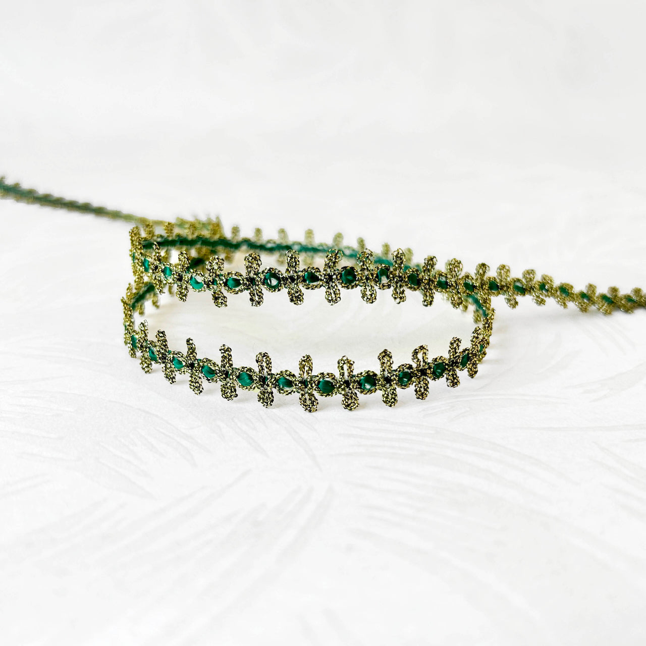 Metallic_Inset_Loop_Braid
