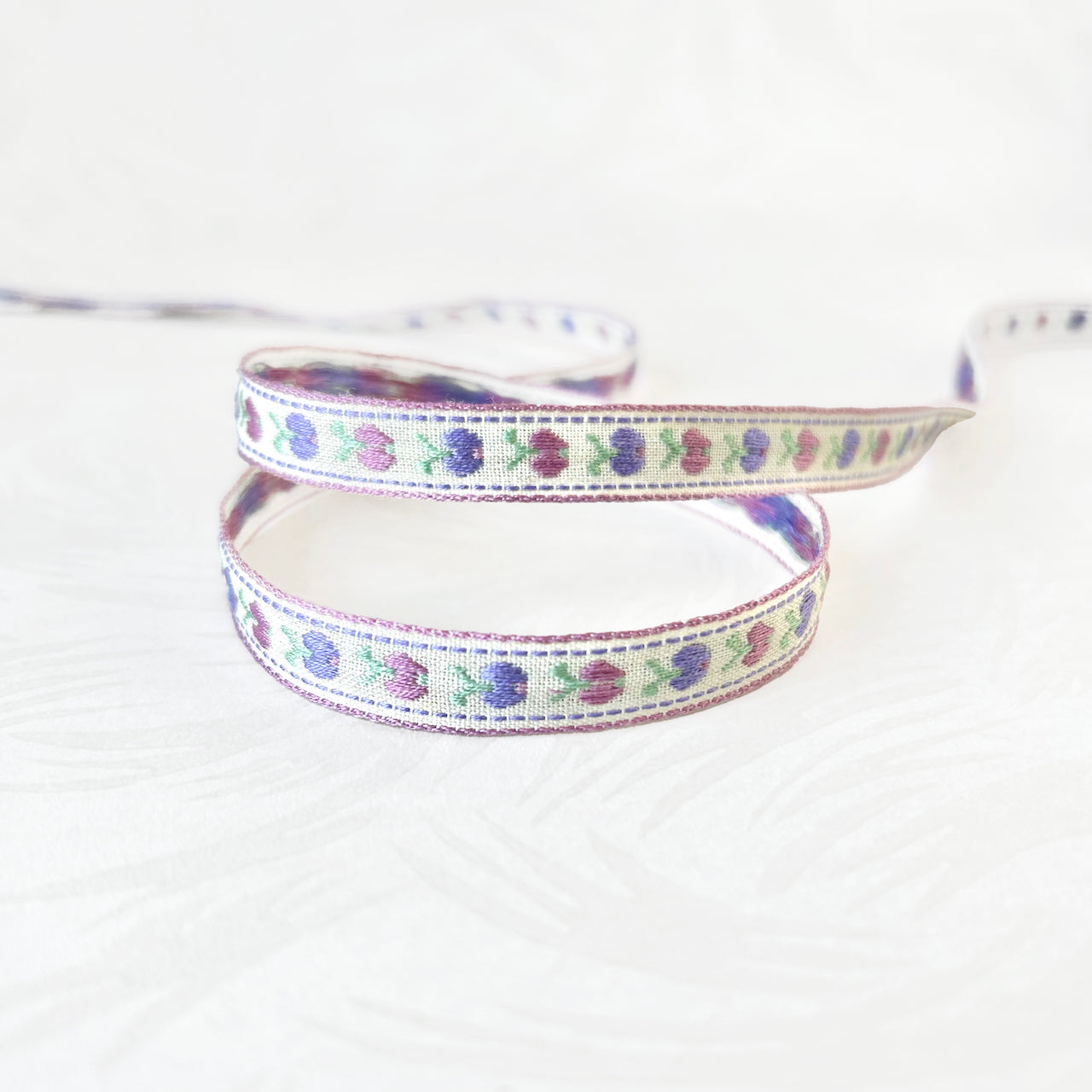 Tiny_Apples_Jacquard_Ribbon