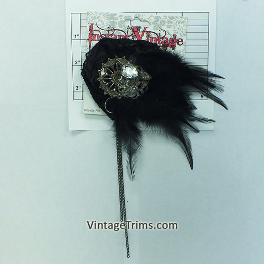 Feather Broach 5-1/2" (Black)