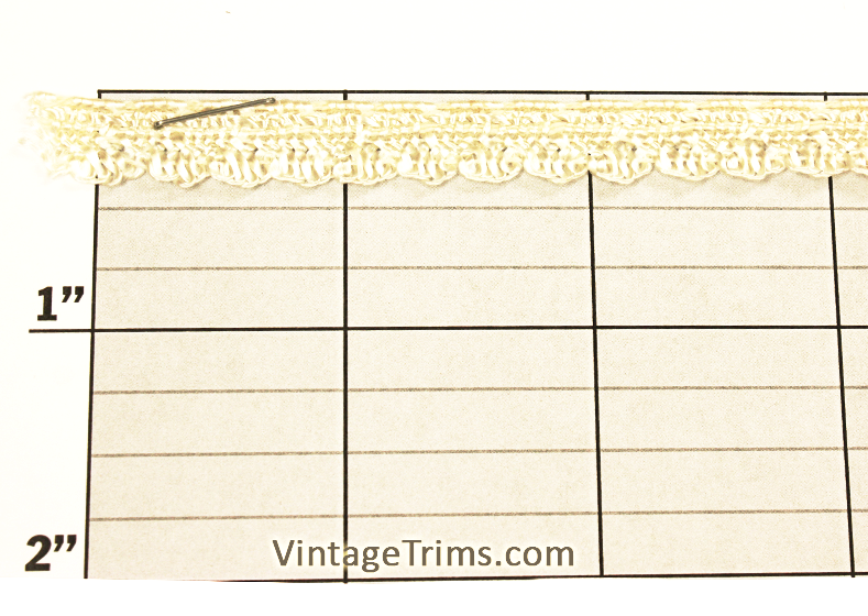 scallop-edge-decorative-braid-3-8-off-white