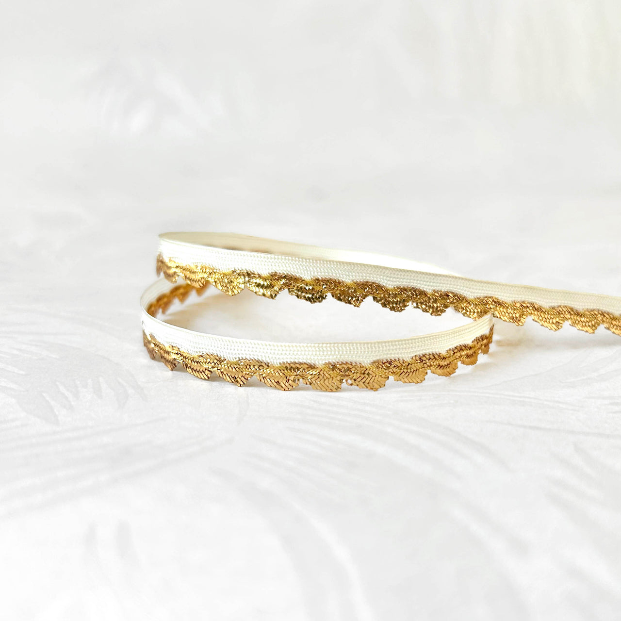    Metallic_Scalloped_Braid_Edging