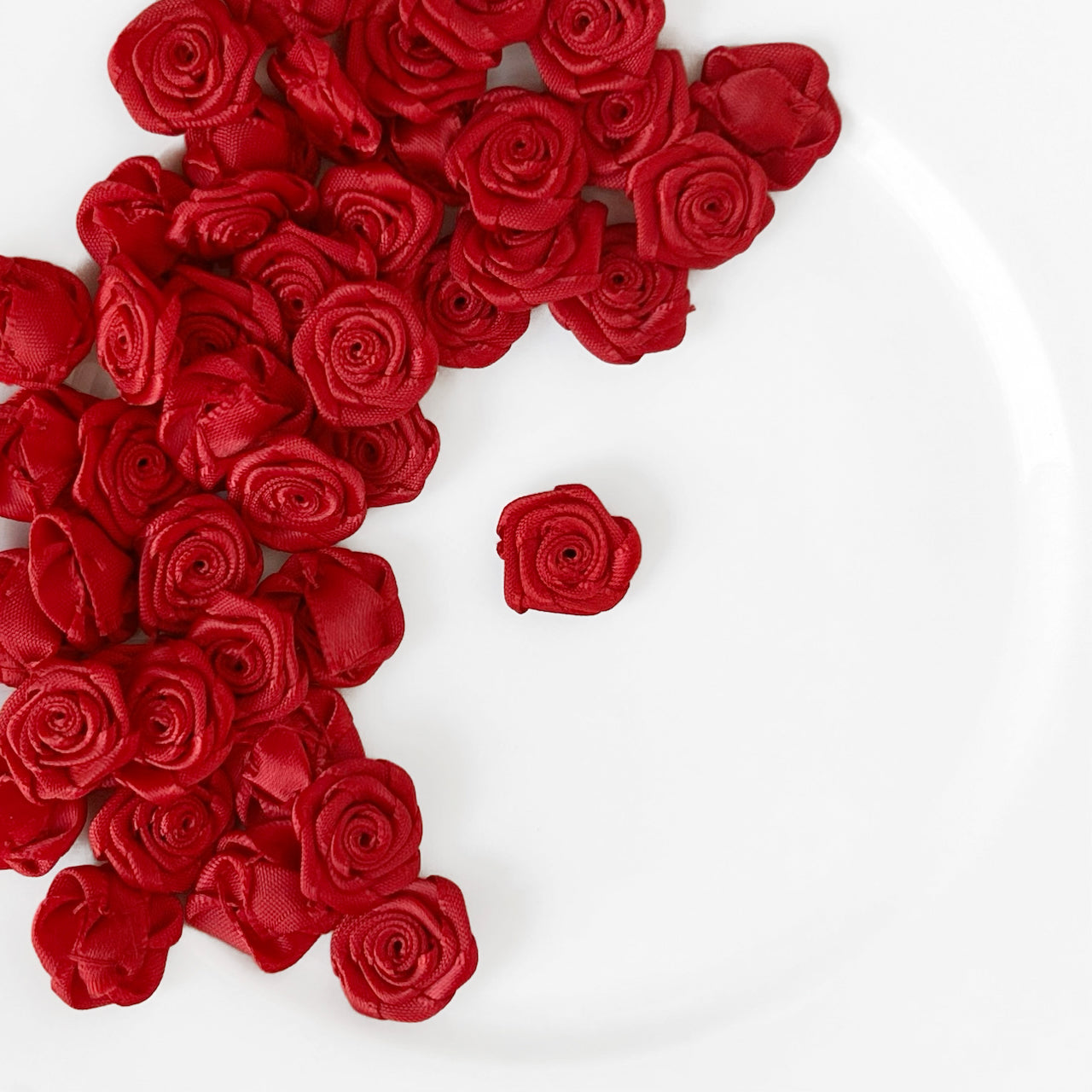 Red Ribbon Roses 3/4"