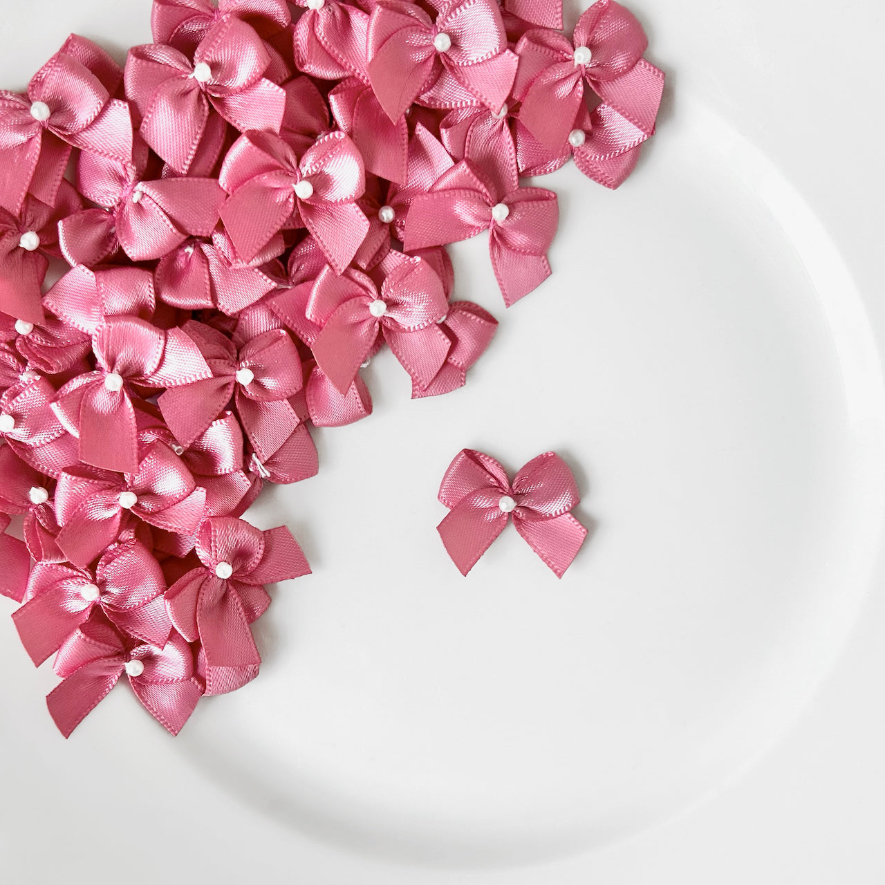     Tiny_Satin_Bows