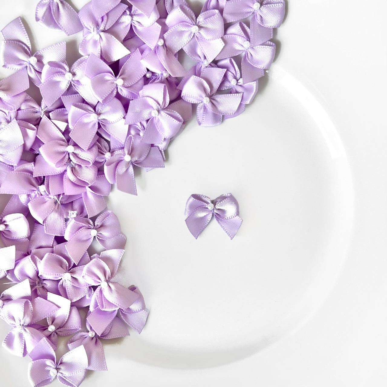     Tiny_Satin_Bows