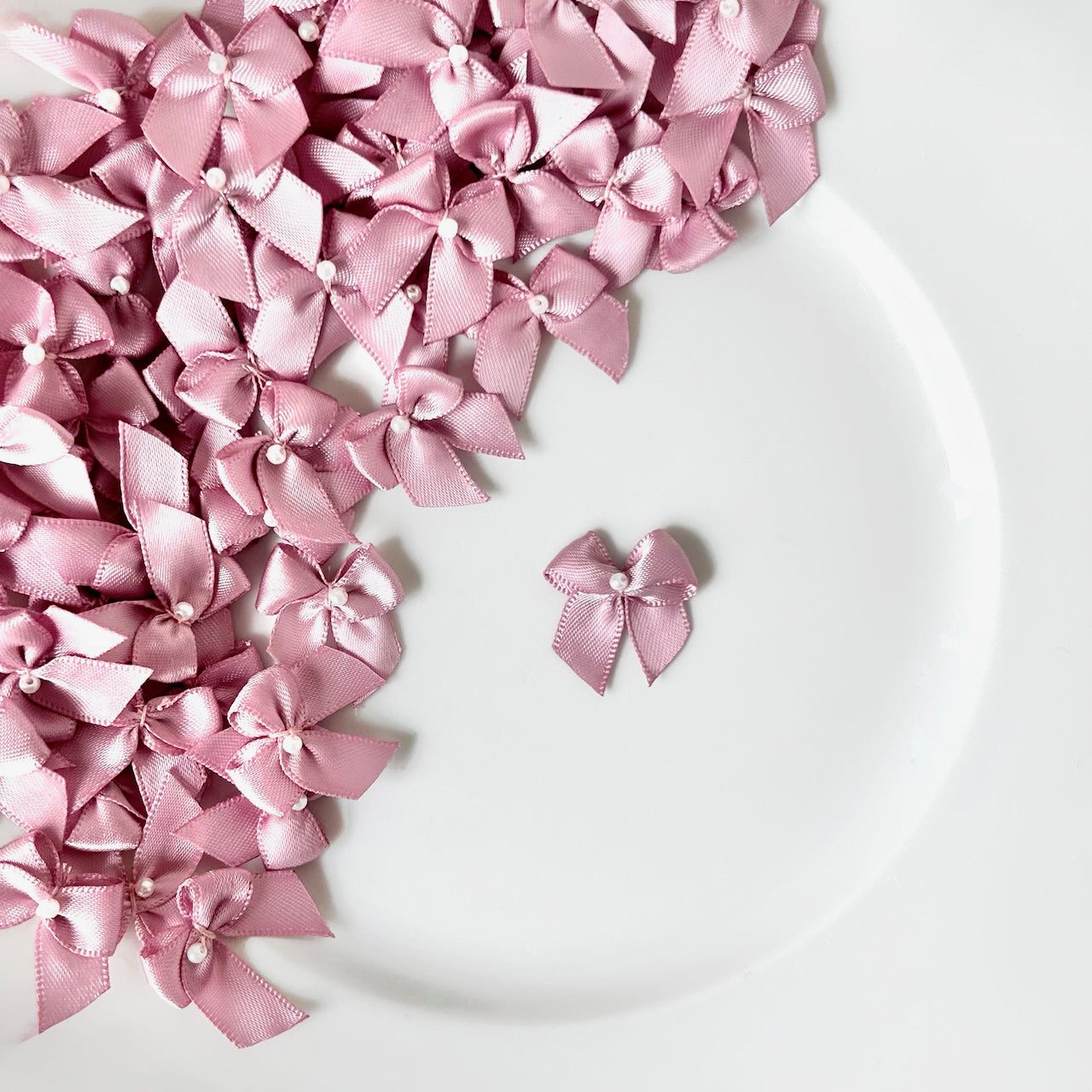     Tiny_Satin_Bows