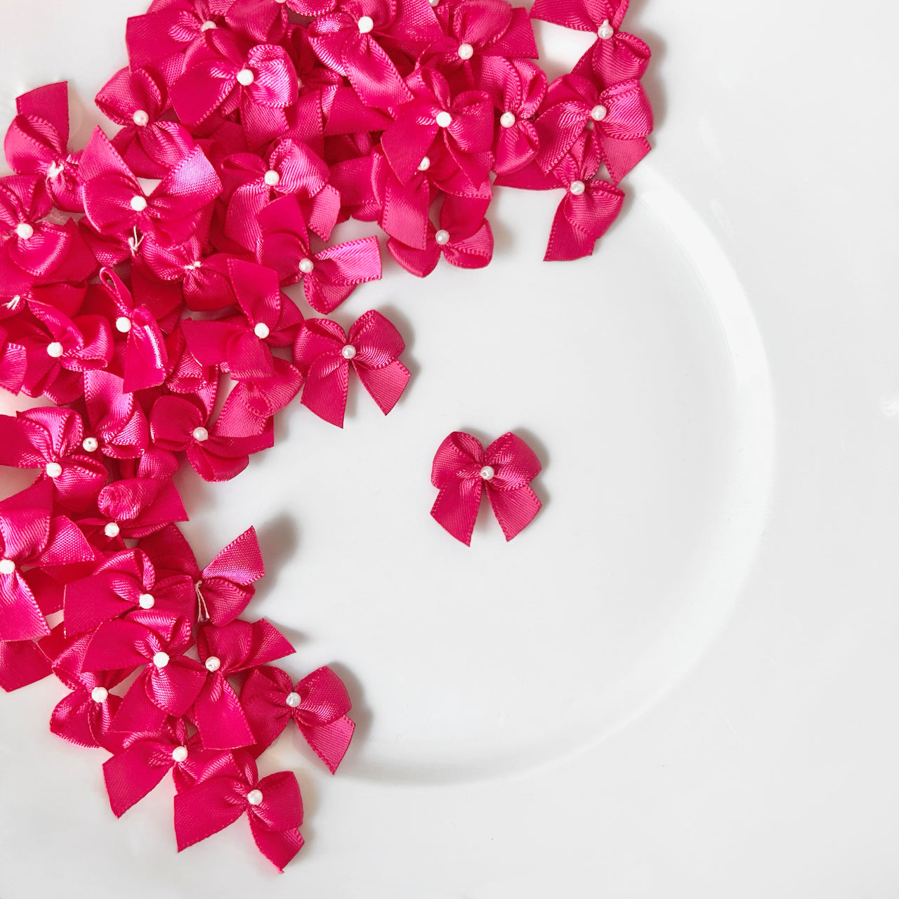     Tiny_Satin_Bows
