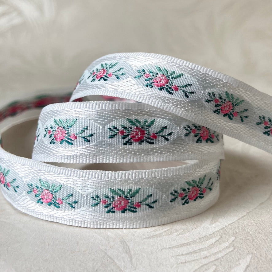 Oval Bouquet Floral Jacquard 11/16" - 7 Colorways