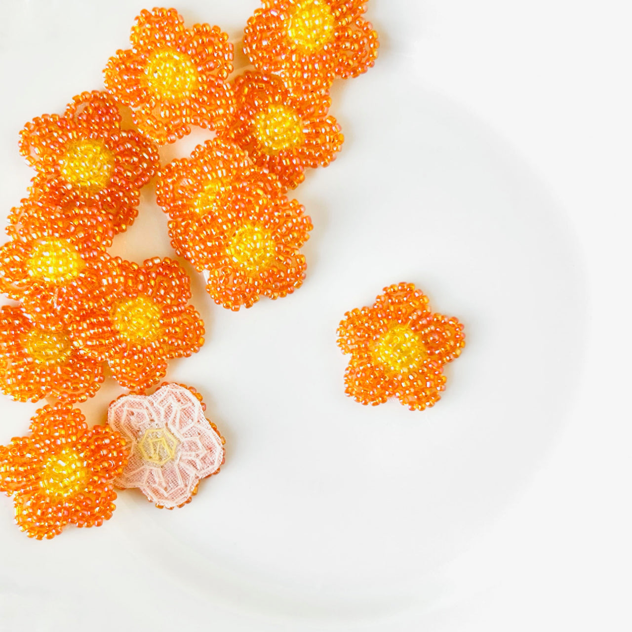     Beaded_Flower_Appliques