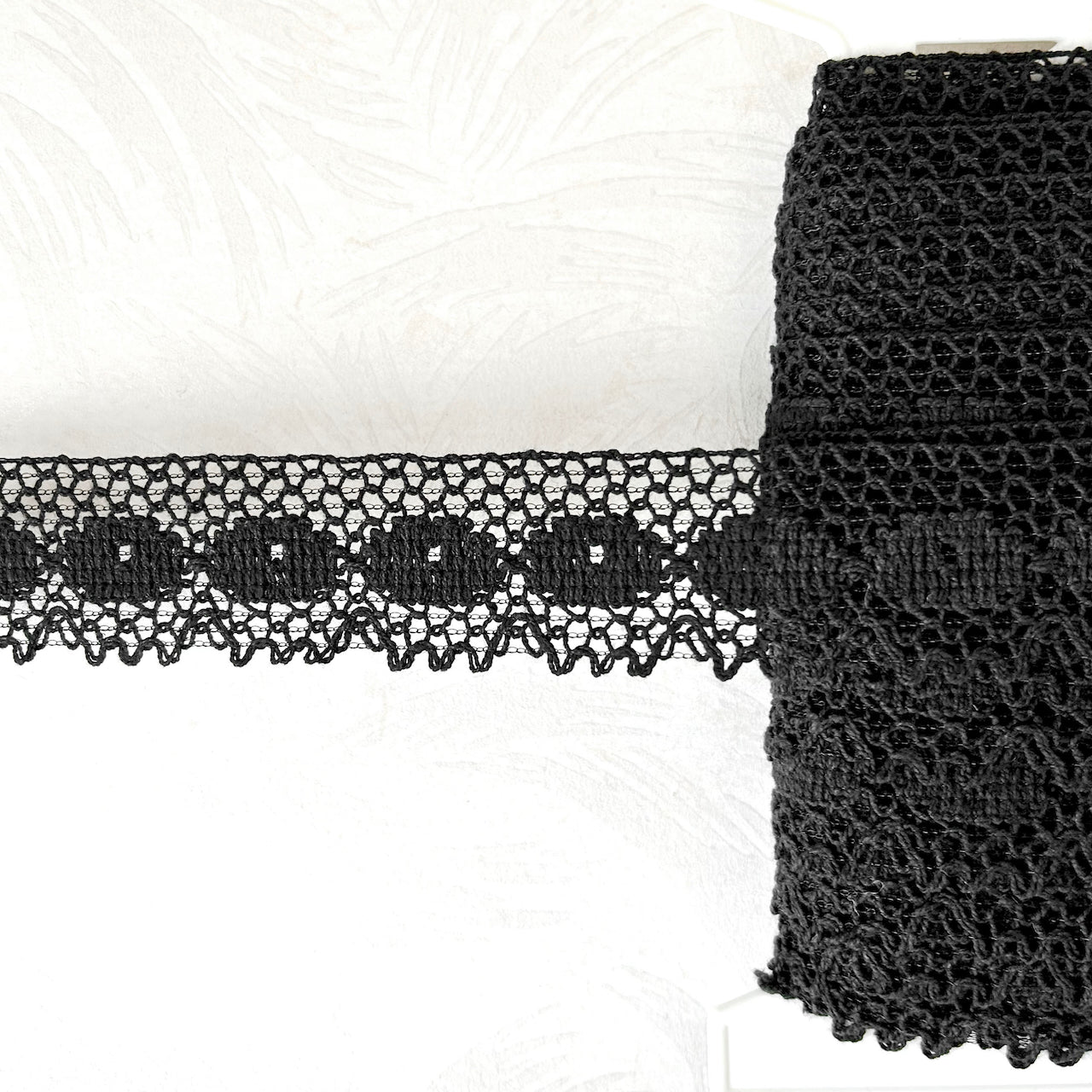 Black_Cluny_Style_Lace