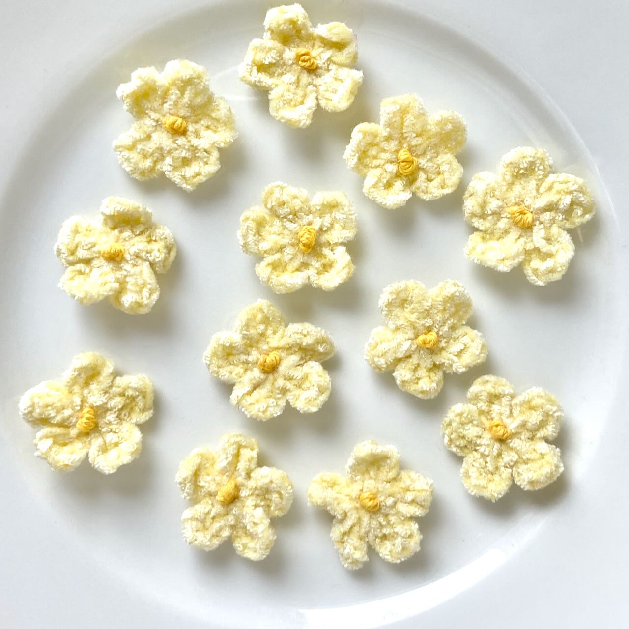 Chenille_Crochet_Flower