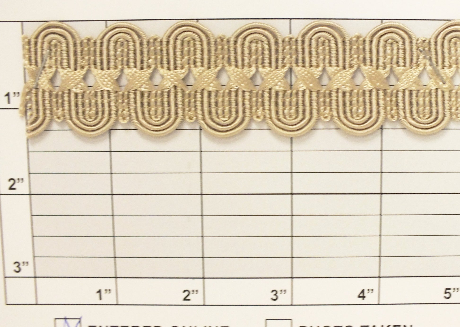 scalloped-wide-decorative-braid-beige