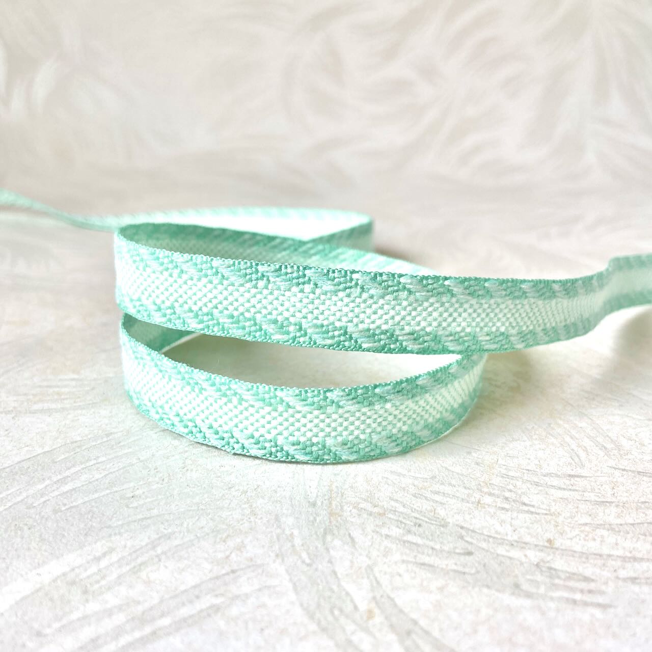     Diagonal_Line_Jacquard_Ribbon