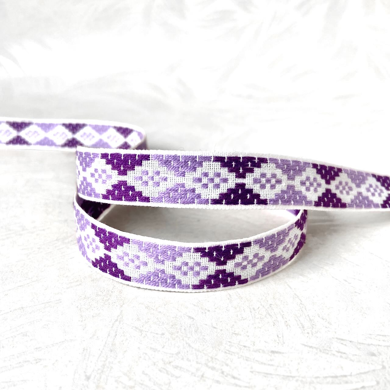 Diamond_Oval_Jacquard_Ribbon