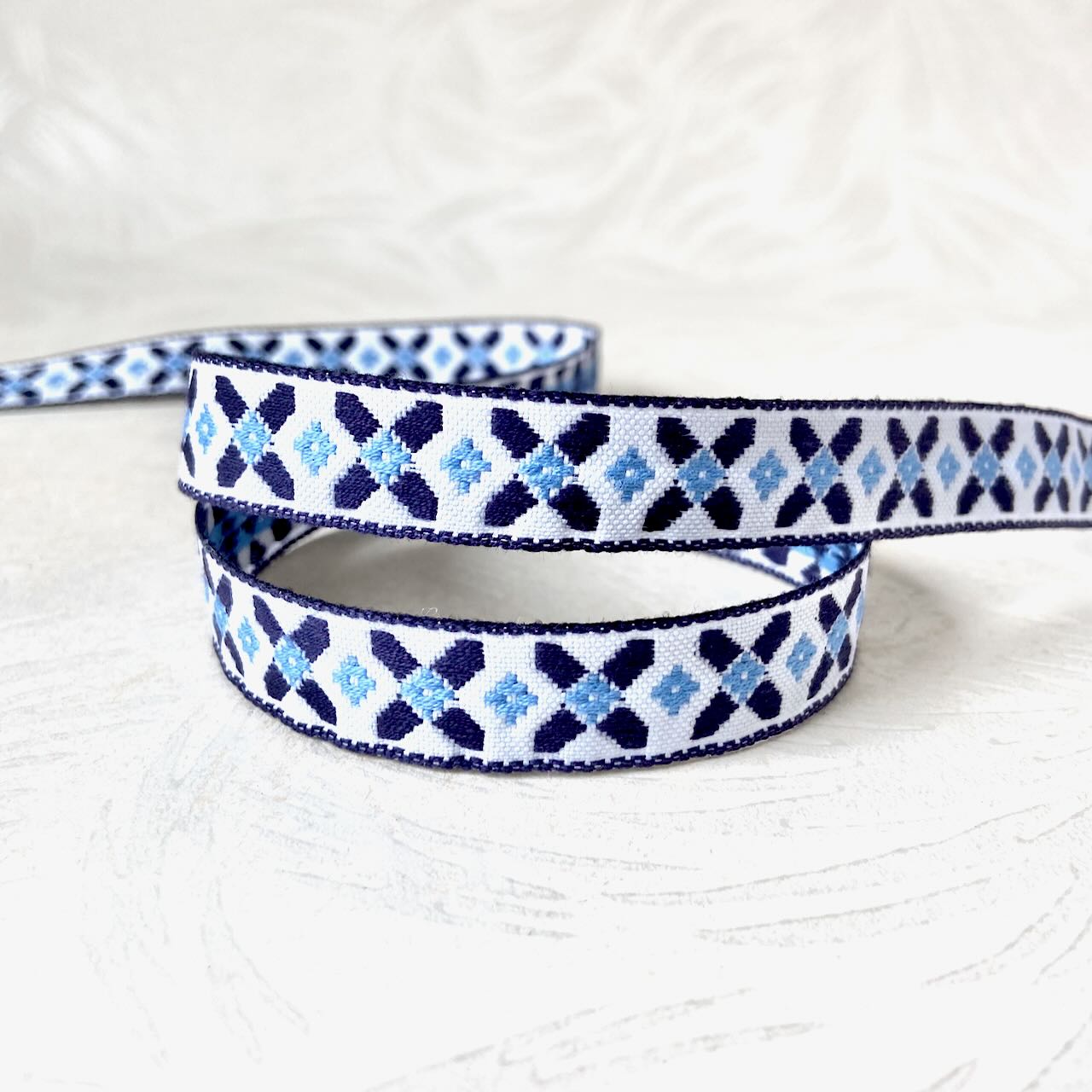    Diamond_X_Jacquard_Ribbon