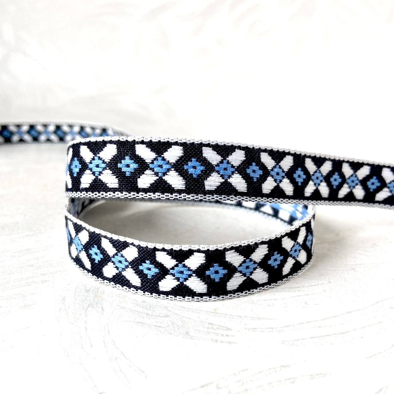    Diamond_X_Jacquard_Ribbon