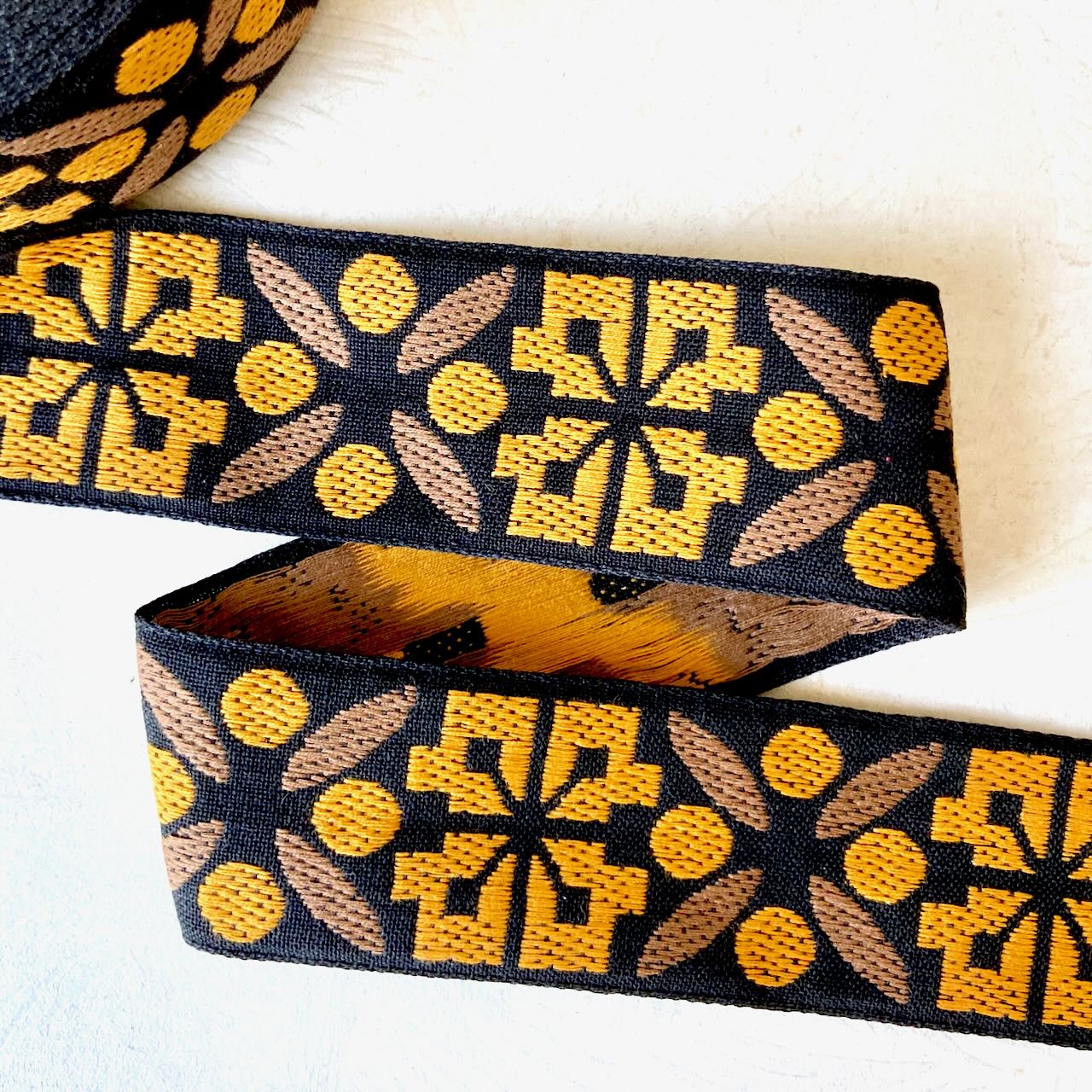 Dior_Floral_Geometric_Jacquard_Ribbon