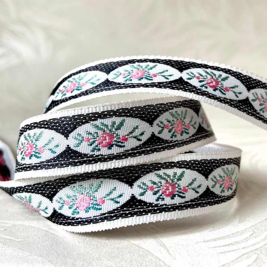 Oval Bouquet Floral Jacquard 11/16" - 7 Colorways