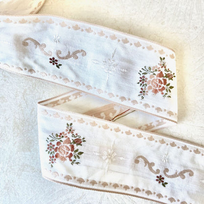 Embroidered_Floral_Ribbon
