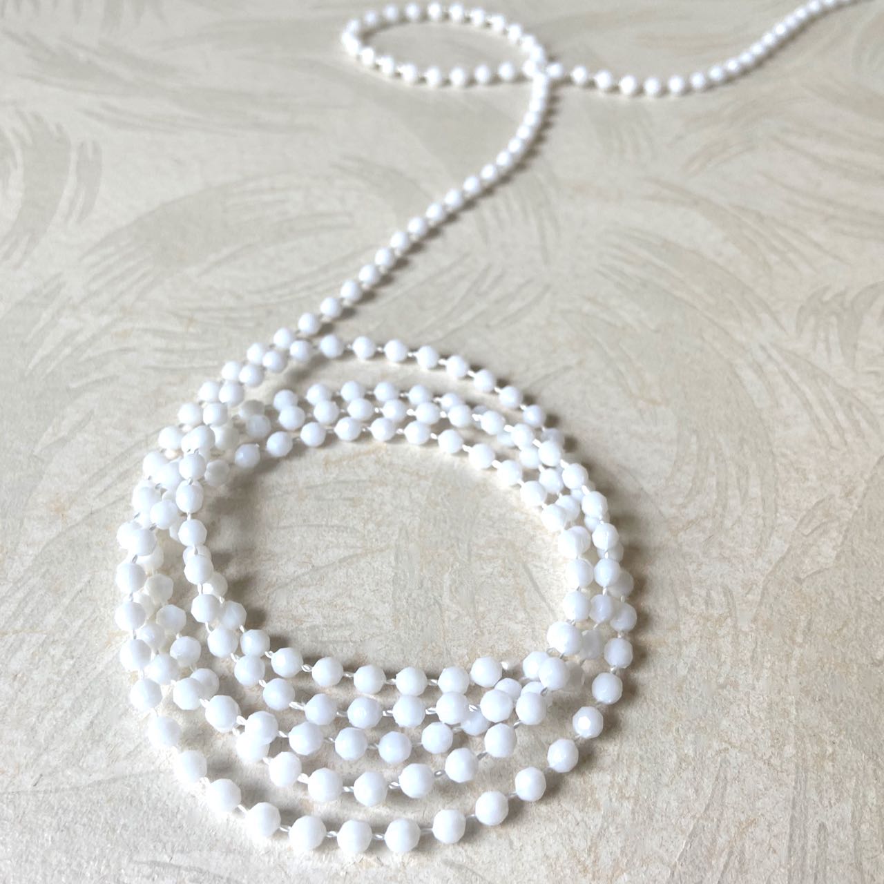 Faceted_Faux_Pearls_White