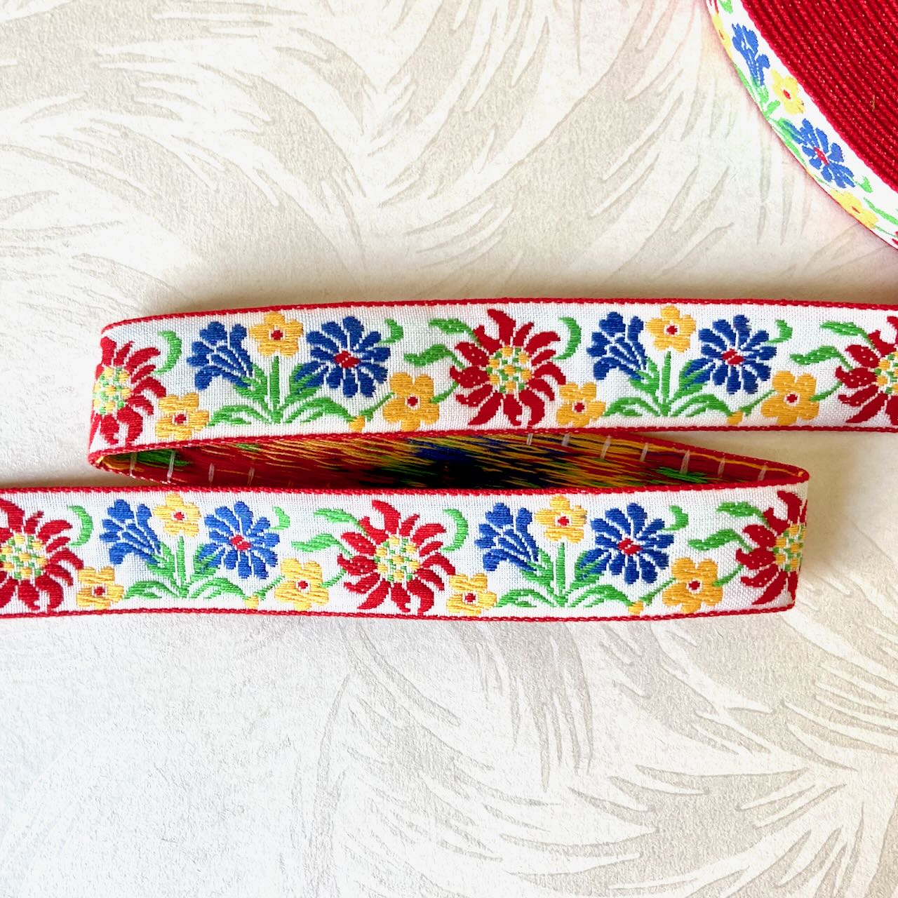       Floral_Bouquet_Jacquard_Ribbon