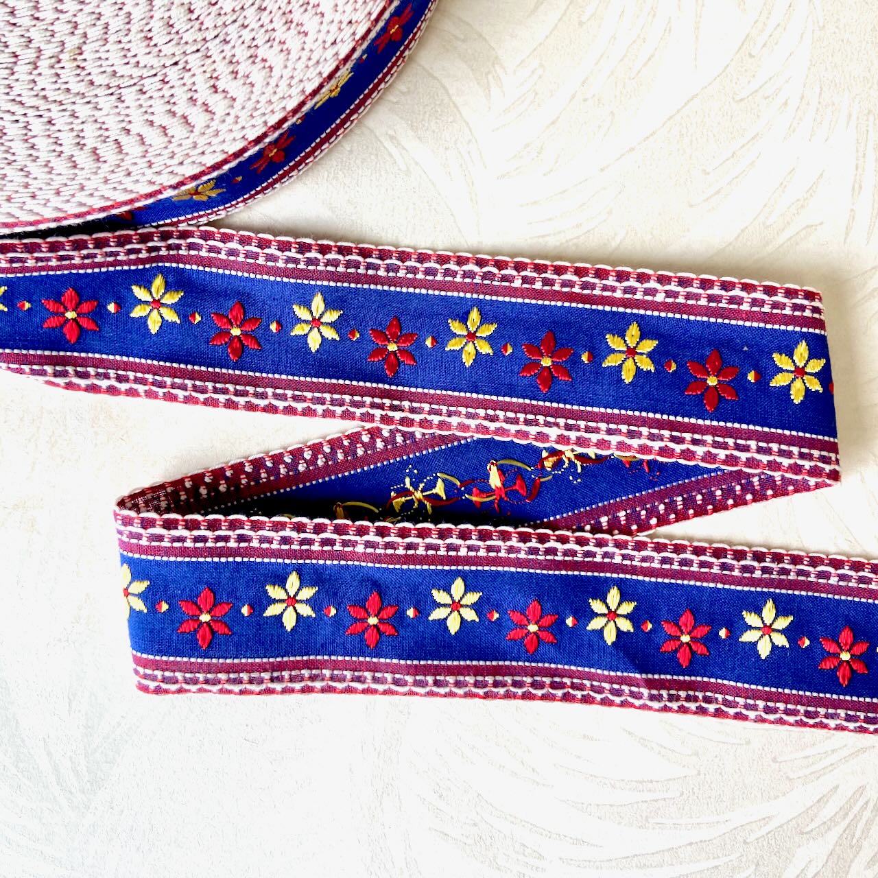     Floral_Jacquard_Ribbon