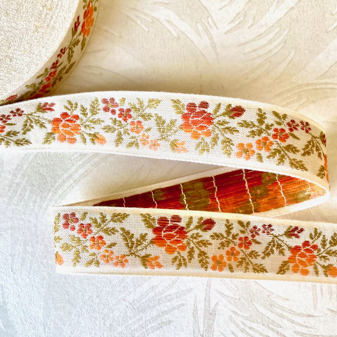     Floral_Jacquard_Ribbon