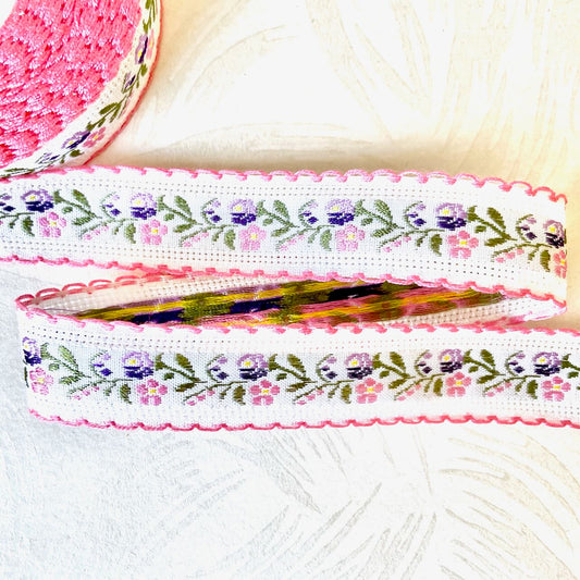     Floral_Jacquard_Ribbon