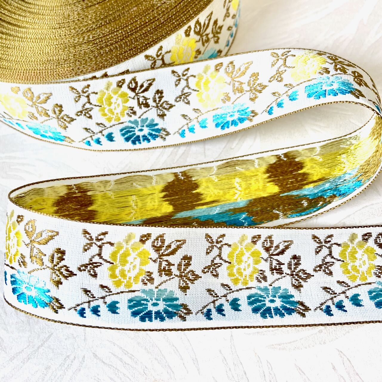    Floral_Jacquard_Ribbon