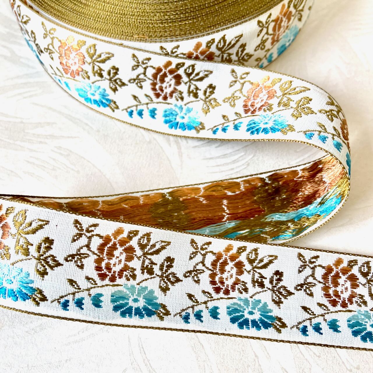    Floral_Jacquard_Ribbon