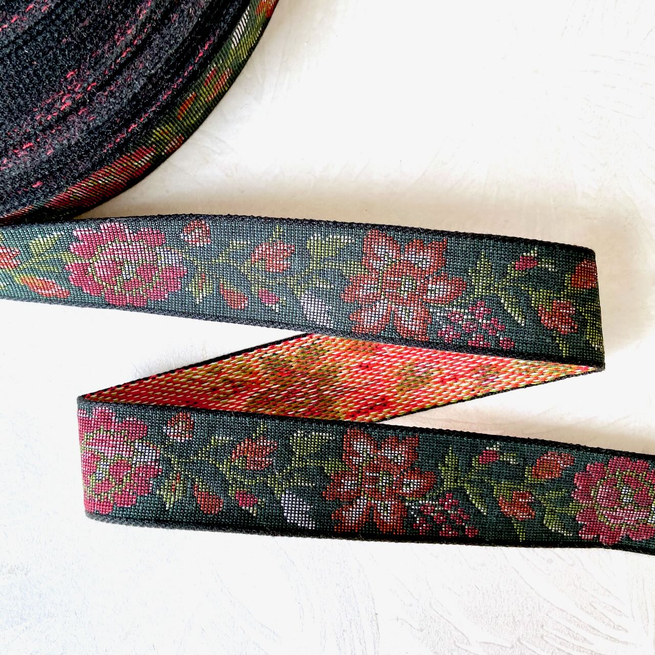     Floral_Tapestry_Jacquard_Ribbon