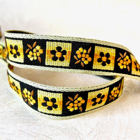 Flower_Square_Jacquard_Ribbon_Yellow