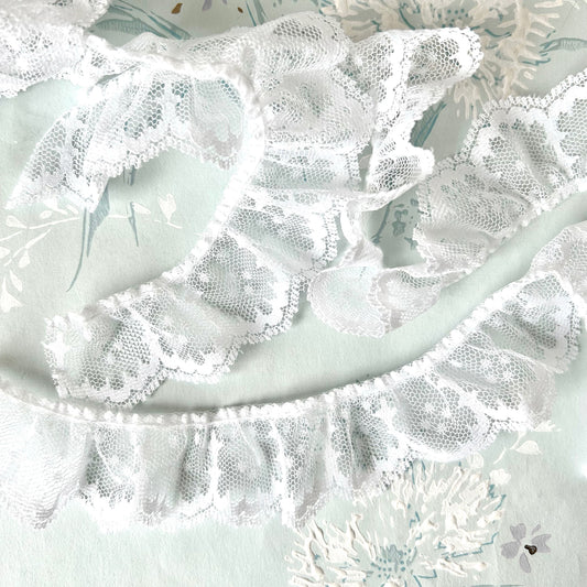 Vintage White Ruffled Lace Trim, Ribbon Insert, 1.25 wide, 3 Yards –  Toadstool Farm Vintage