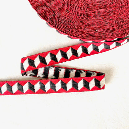 Geometric_Jacquard_Ribbon