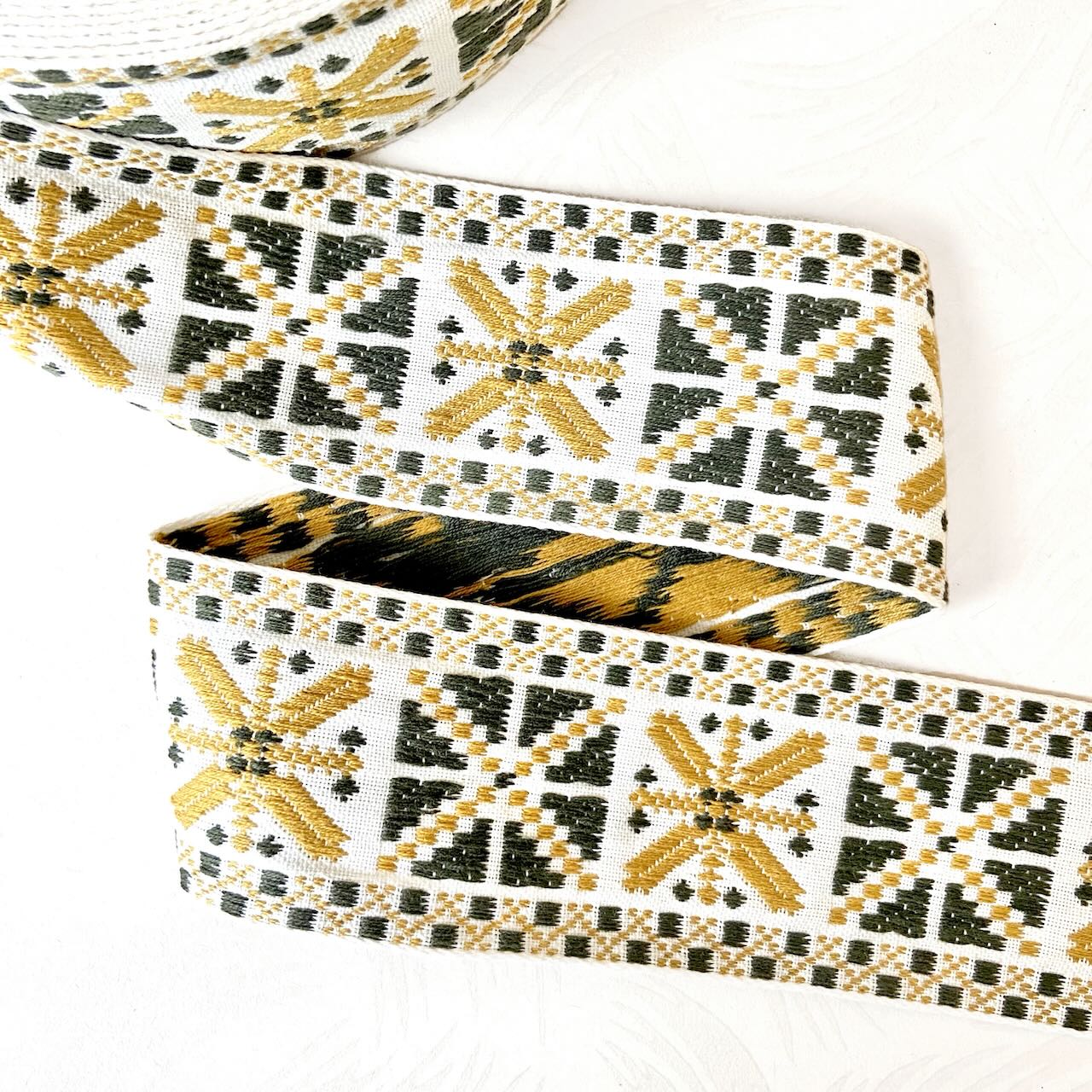    Geometric_Jacquard_Ribbon