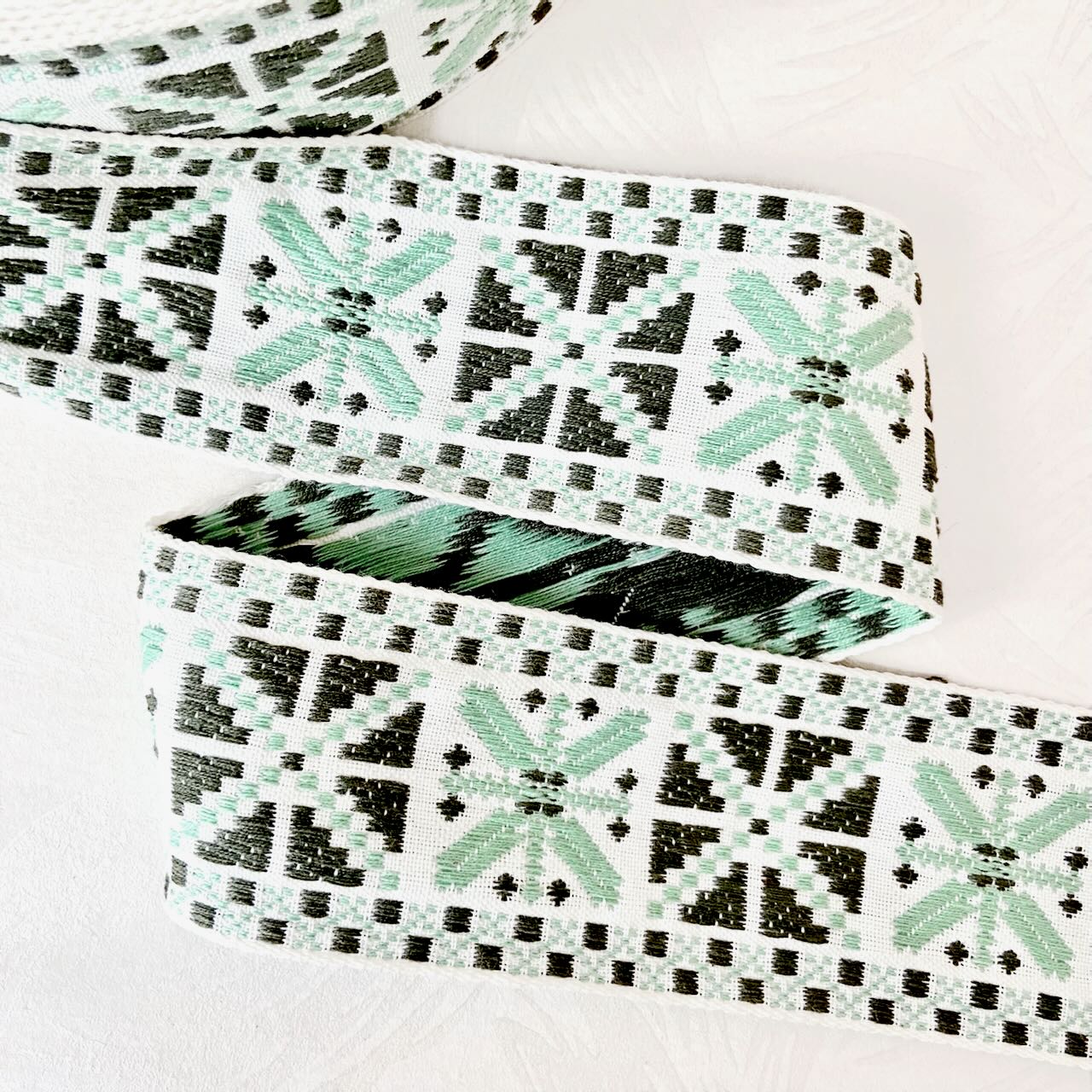    Geometric_Jacquard_Ribbon