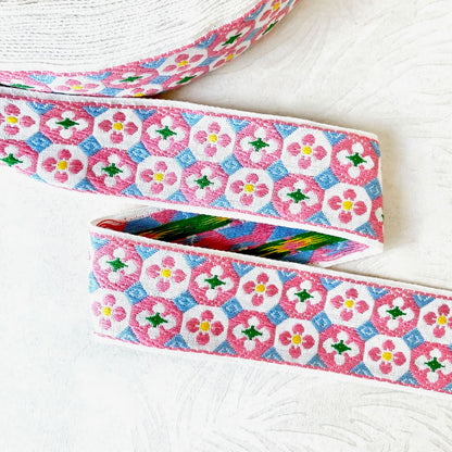     Geometric_Jacquard_Ribbon