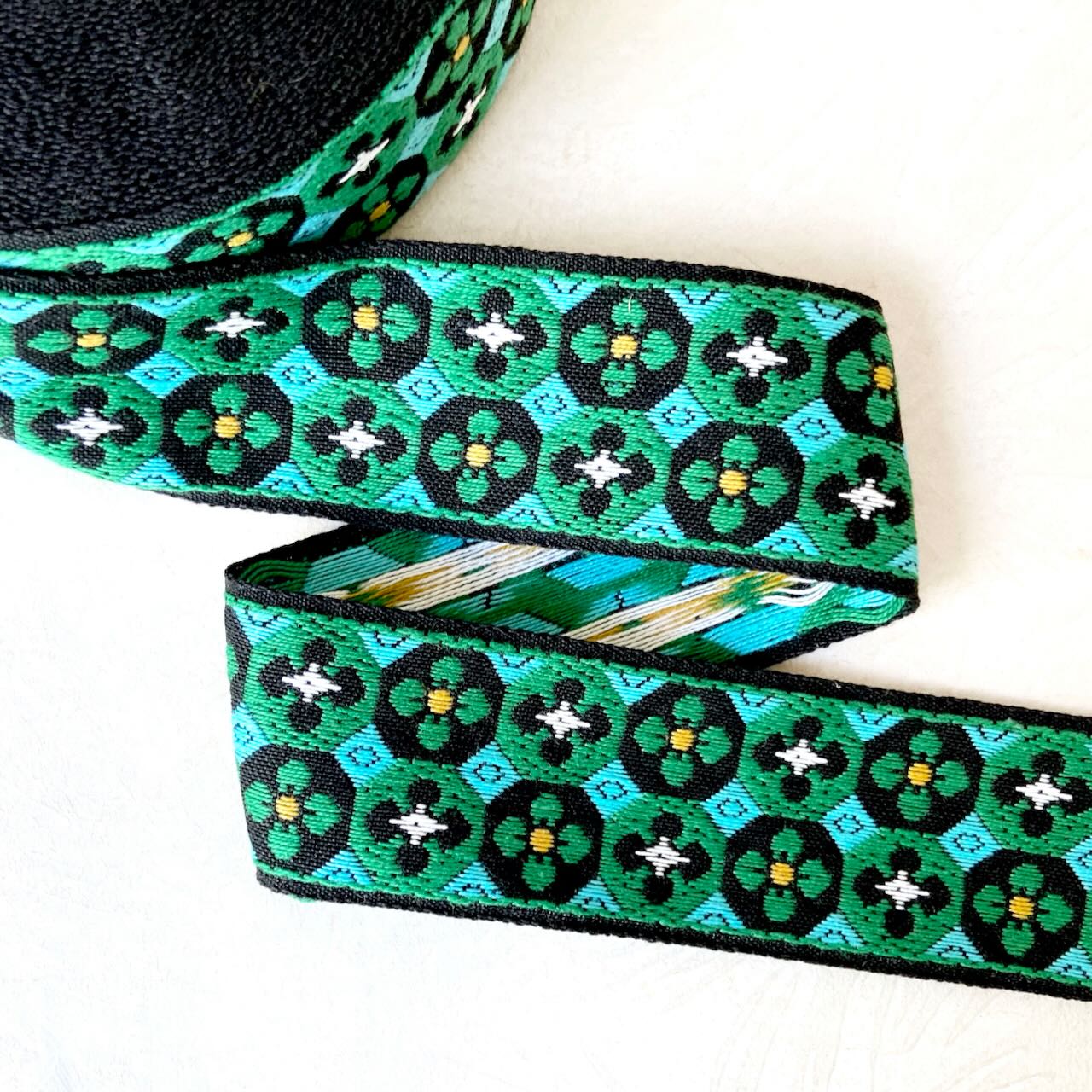     Geometric_Jacquard_Ribbon