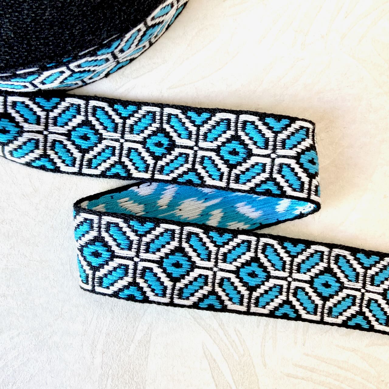     Geometric_Jacquard_Ribbon