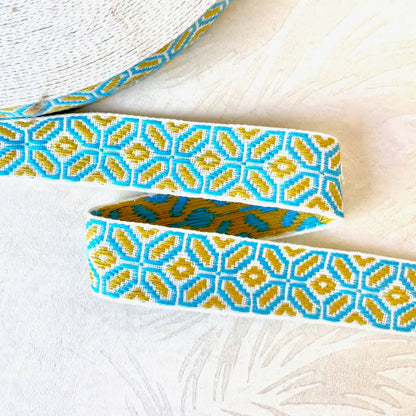     Geometric_Jacquard_Ribbon