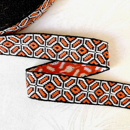    Geometric_Jacquard_Ribbon