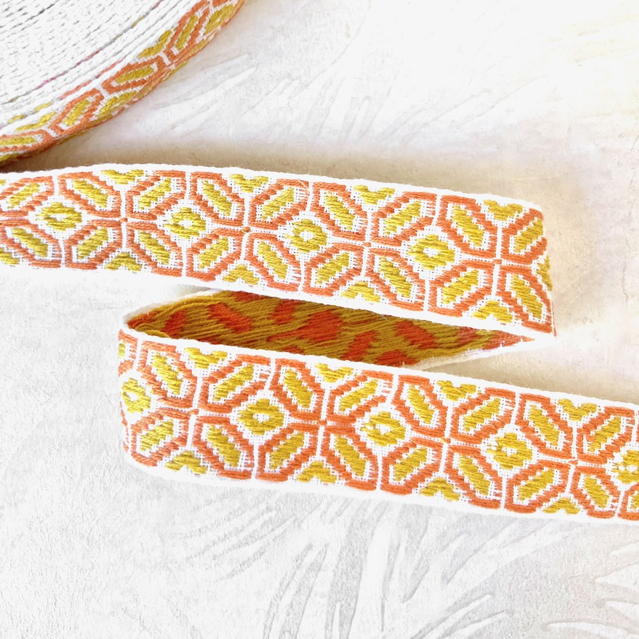     Geometric_Jacquard_Ribbon