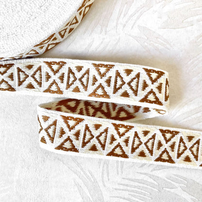     Geometric_Jacquard_Ribbo
