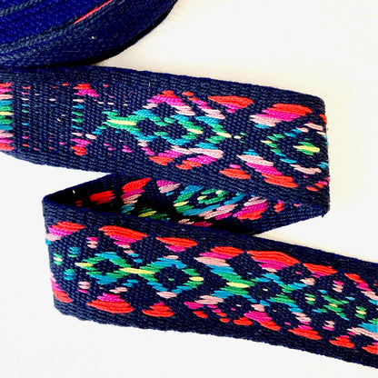 Geometric_Jacquard_Ribbon