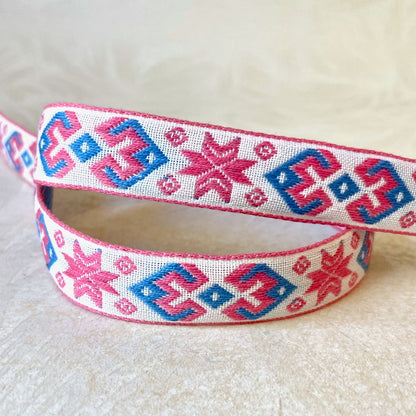       Geometric_Jacquard_Ribbon_Pink