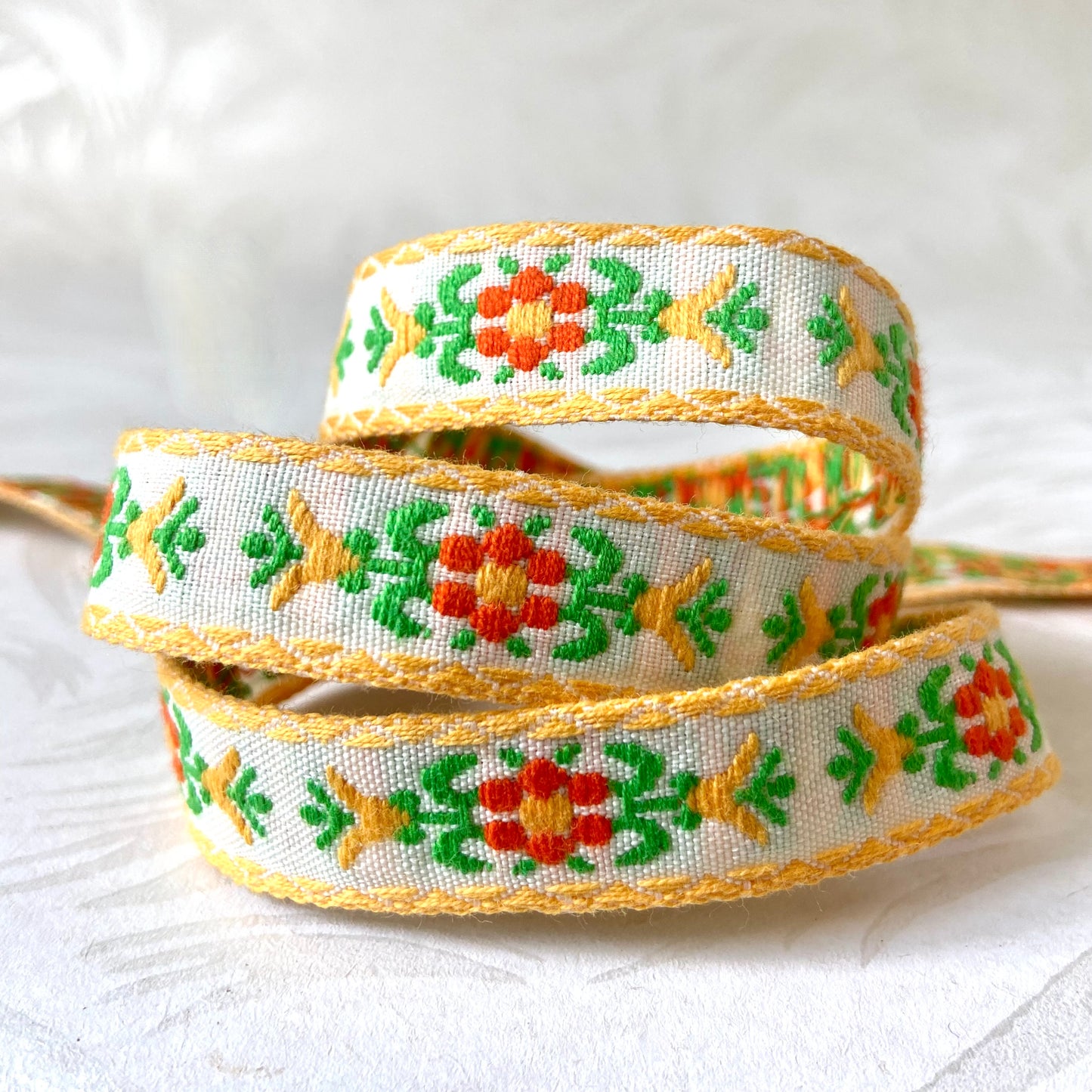 Floral Daisy Jacquard 5/8" - 8 Colorways