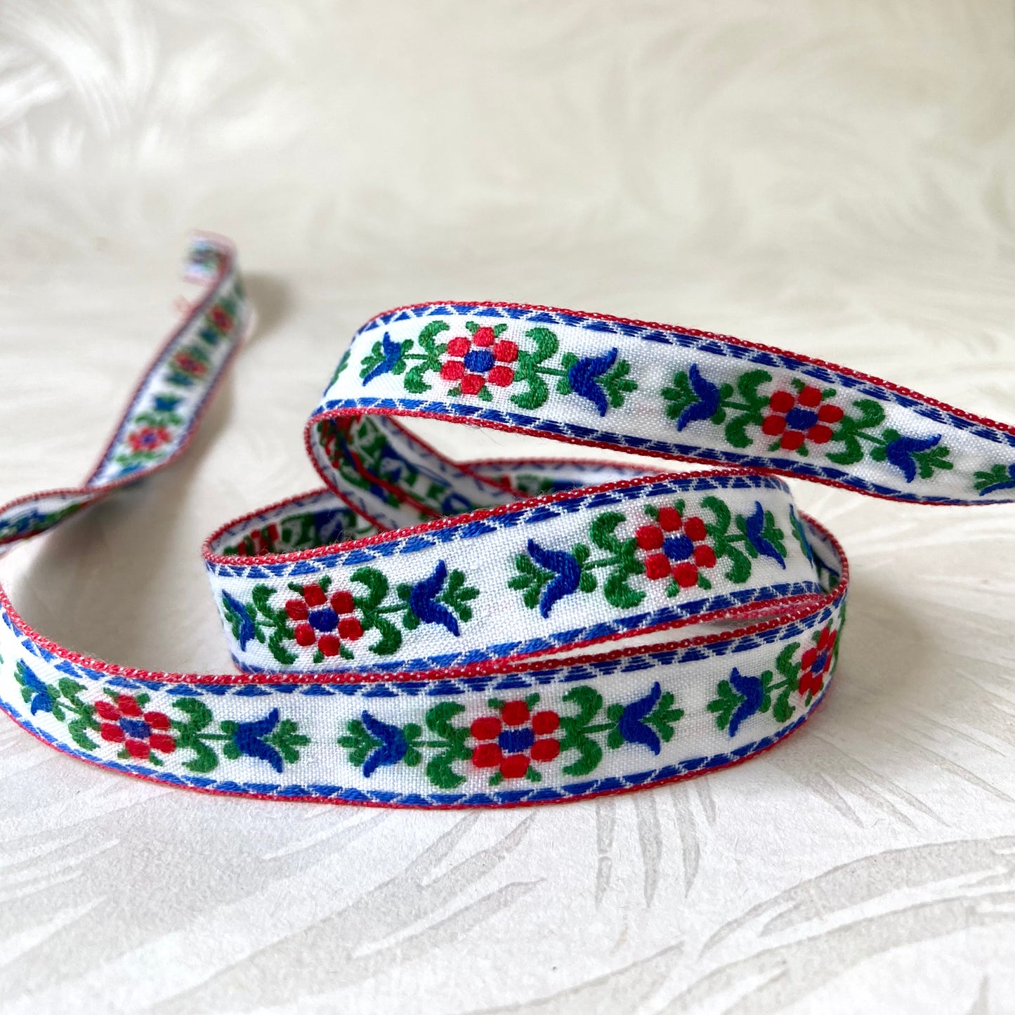 Floral Daisy Jacquard 5/8" - 8 Colorways