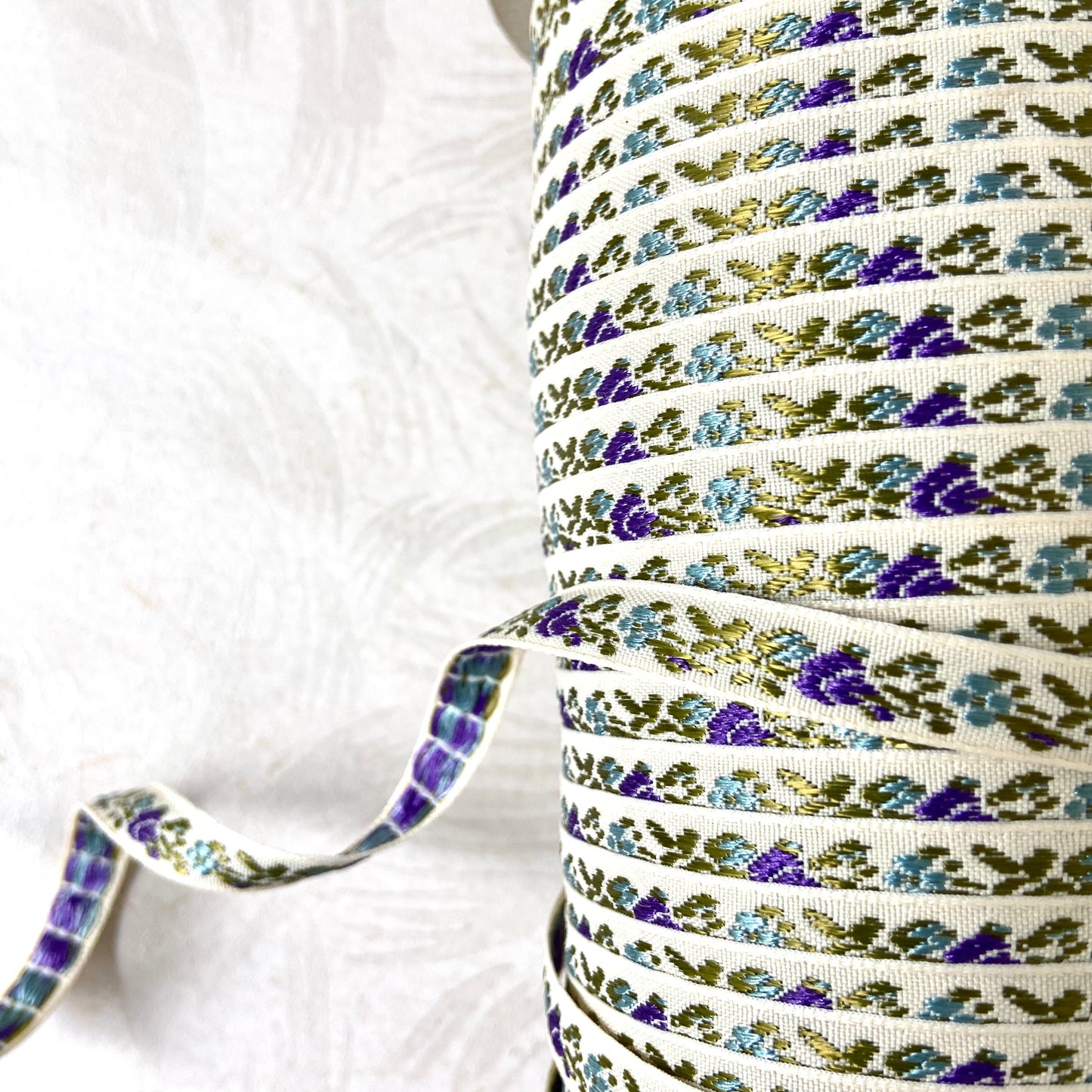 Floral Vine Jacquard 3/8" - 16 Colorways
