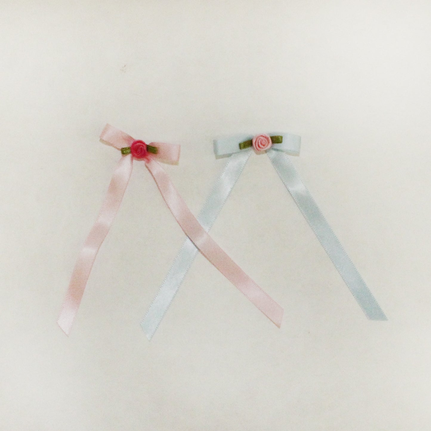 Satin Bow w/ center Flower 144 pieces (#56)