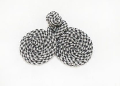 1.5" Coil Plaid Frog Knot